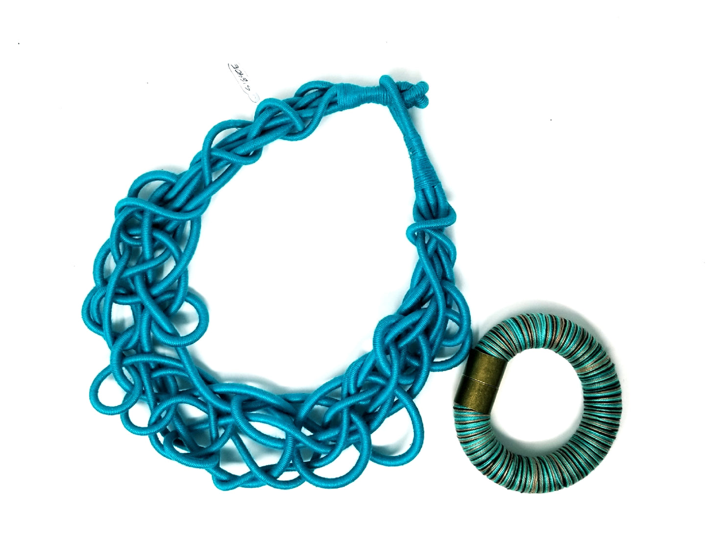 Easy-on-off turquoise looped necklace